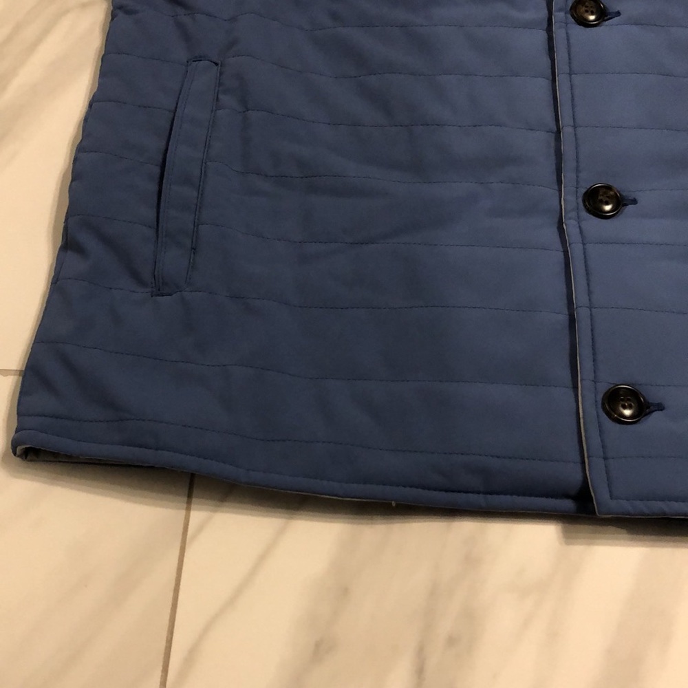Men’s Peter Millar Reversible Vest - Picture 3 of 6